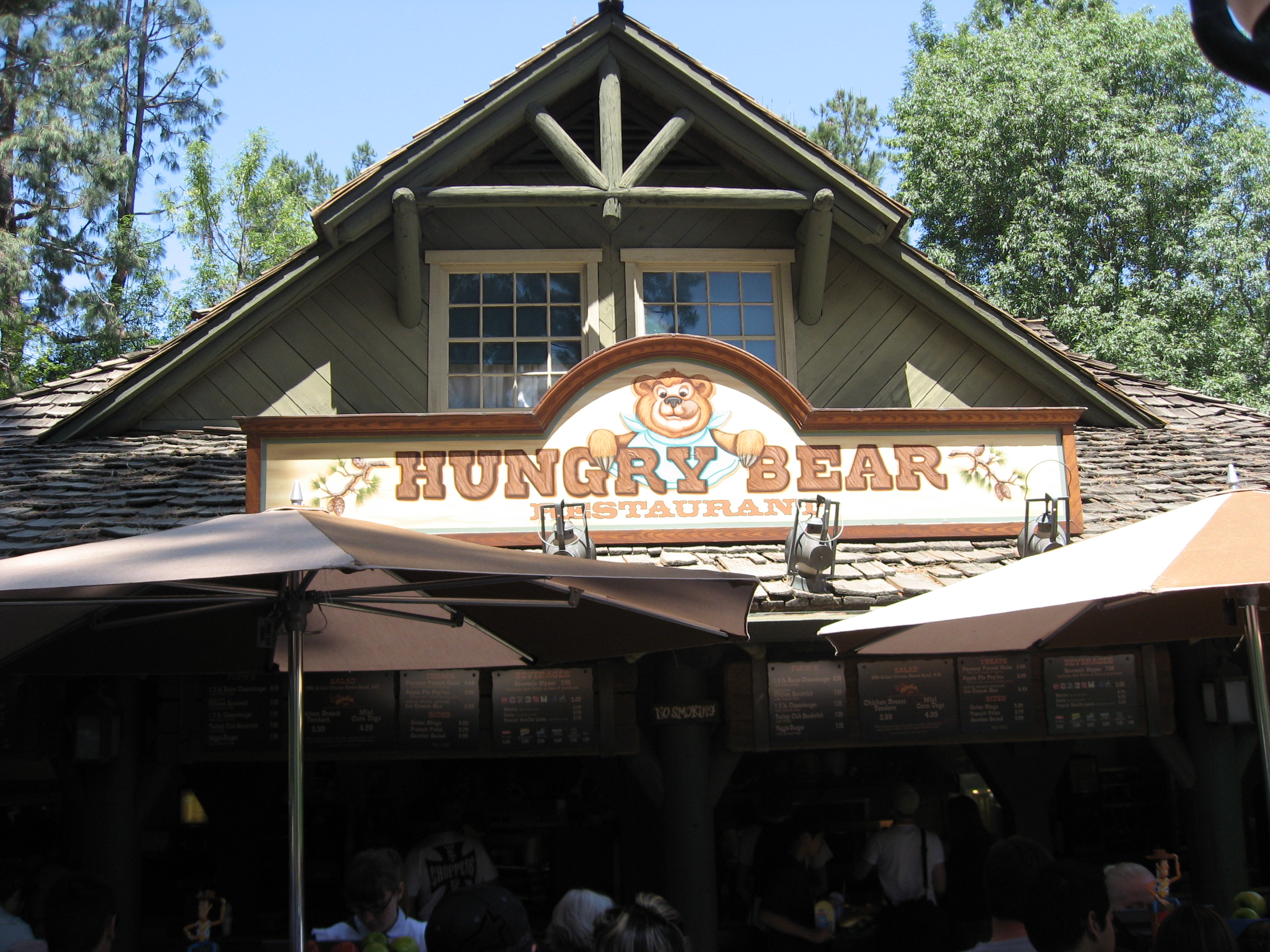 Disneyland-Hungry-Bear-Restaurant